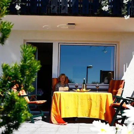 Ferienhaus Helga Апартаменты *